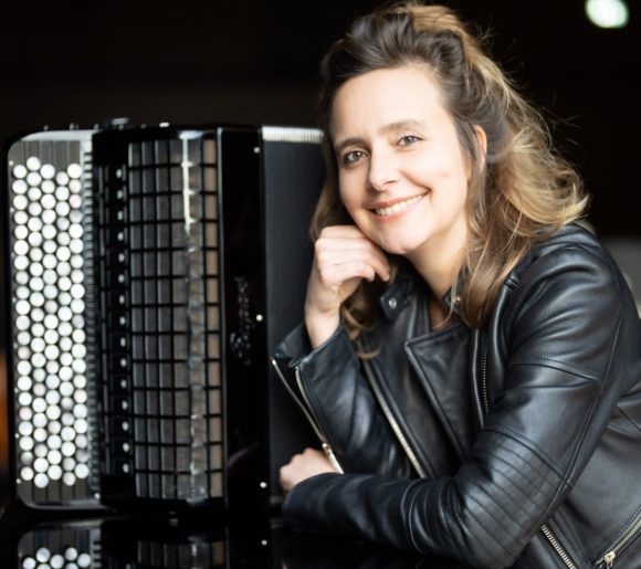 VivianeChassot000-6336x8150 (Custom) Akkordeon – Instrument des Jahres 2026